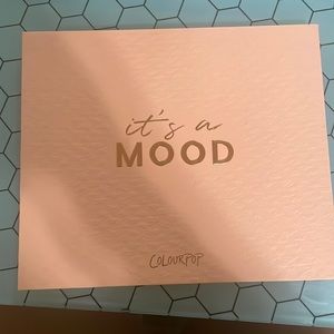colourpop it’s a mood